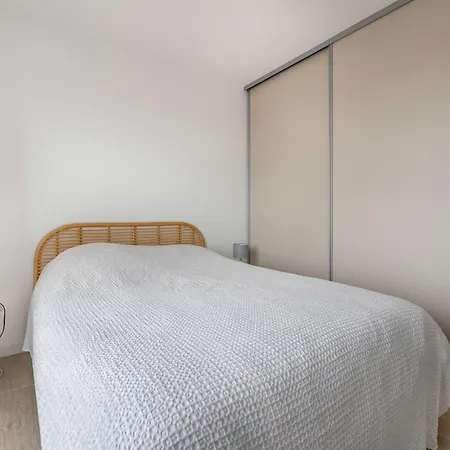 Maison Recente A 500m De La Pour 5