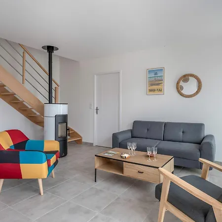 Maison Recente A 500m De La Pour 5 بورنيك