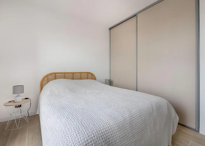 Maison Recente A 500m De La Pour 5